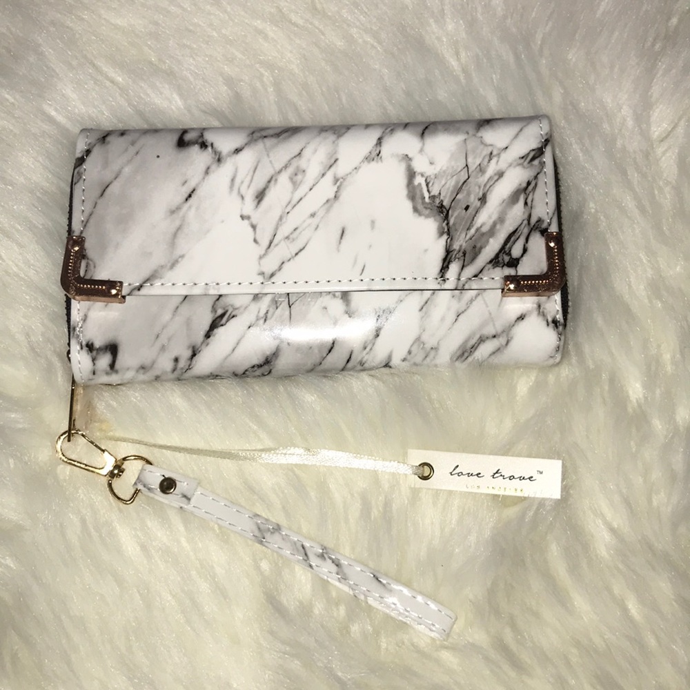 🖤White marble wallet/wristlet🖤
